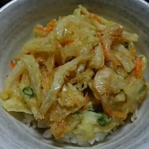 麺つゆで簡単かき揚げ丼